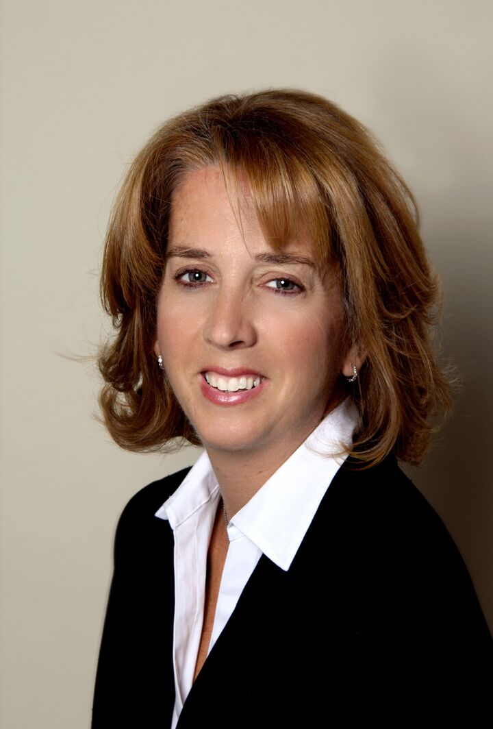 Karen Raven Heuwetter,  in Huntington, Realty Connect