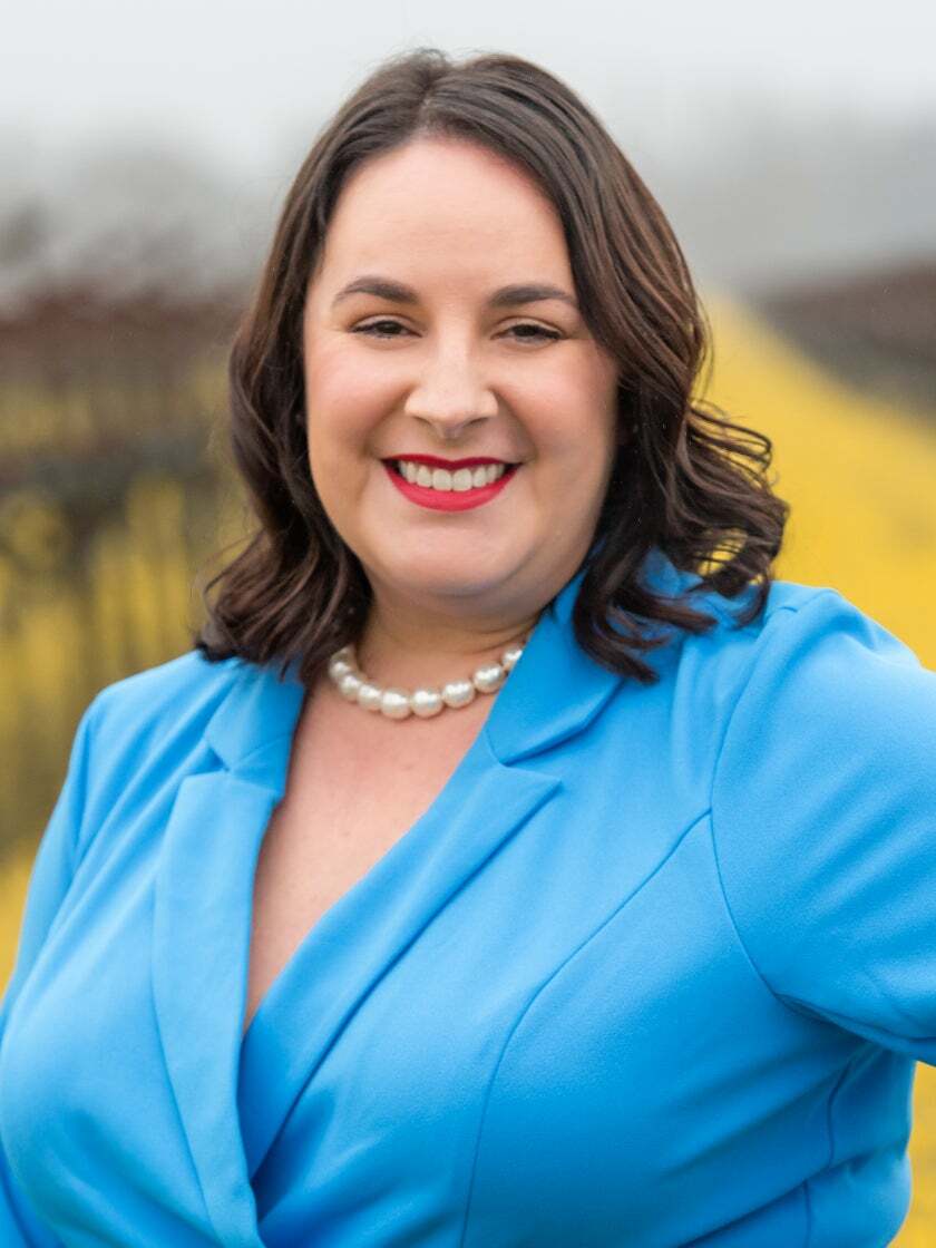 Elena Brewington, Real Estate Salesperson in Napa, Icon Properties