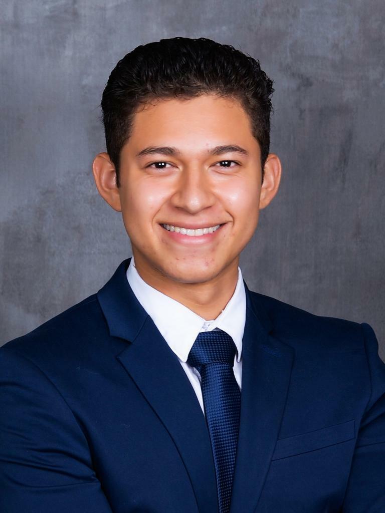 Joshua Mandujano, Real Estate Salesperson in Moreno Valley, Town & Country