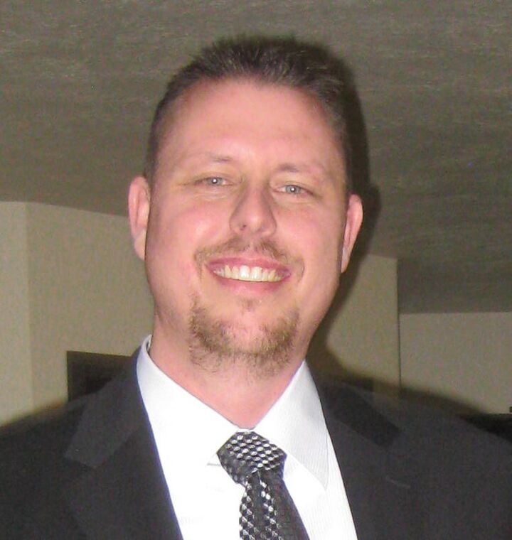 Anthony Mangini, Real Estate Broker in Colville, Kelly Davis