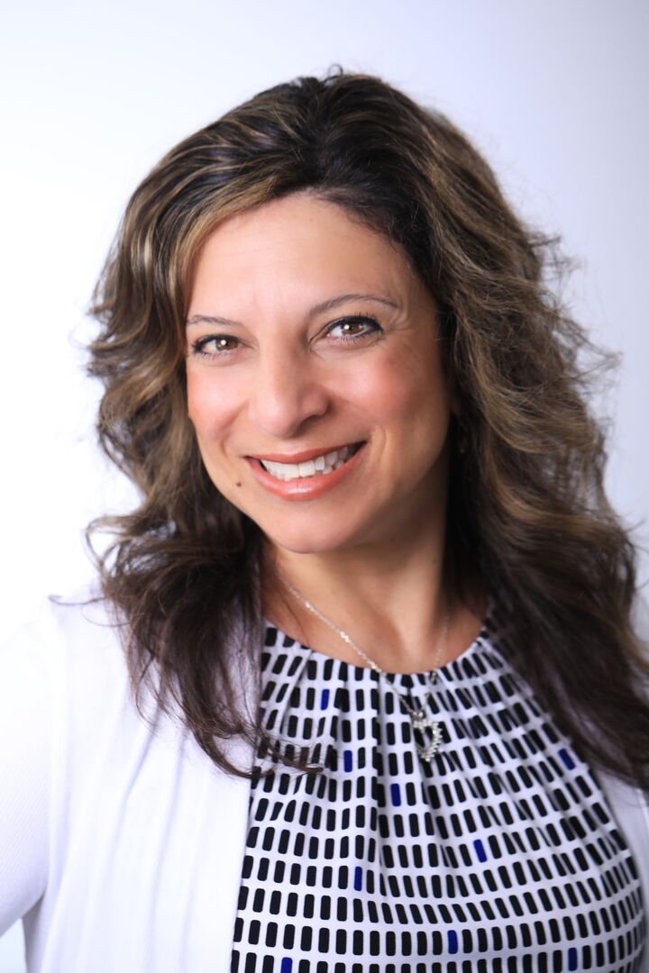 Tina Cali, Associate Real Estate Broker in Wayne, Venture Real Estate
