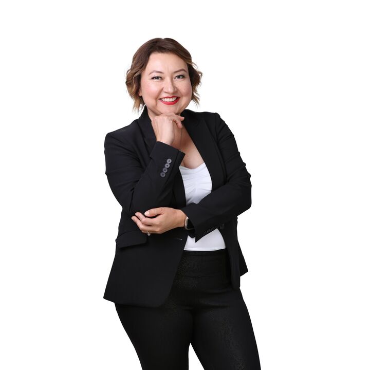 Maricela Ayala,  in Bloomington, Synergia Realty