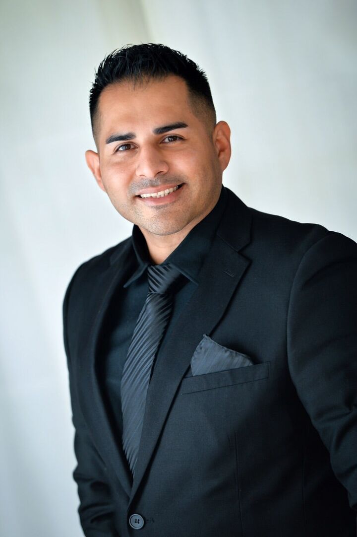 Juan Rodriguez, Real Estate Salesperson in Downey, LOTUS