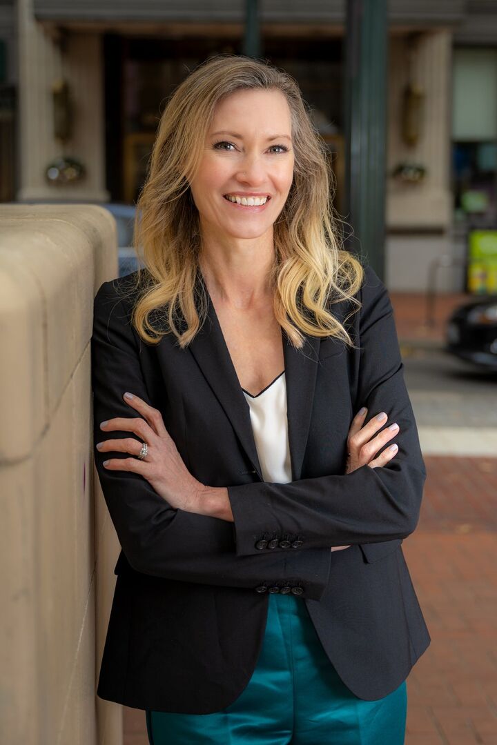 Deanna Peters, Real Estate Broker in Clackamas, North Homes Realty