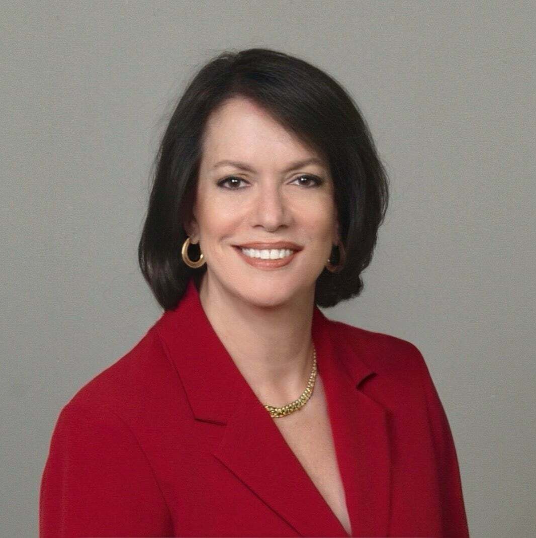 Angela Vazquez, Real Estate Salesperson in Miami, World Connection