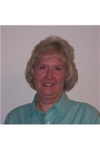 Eileen Cook, Associate Real Estate Broker in Bethpage, Catapano Homes