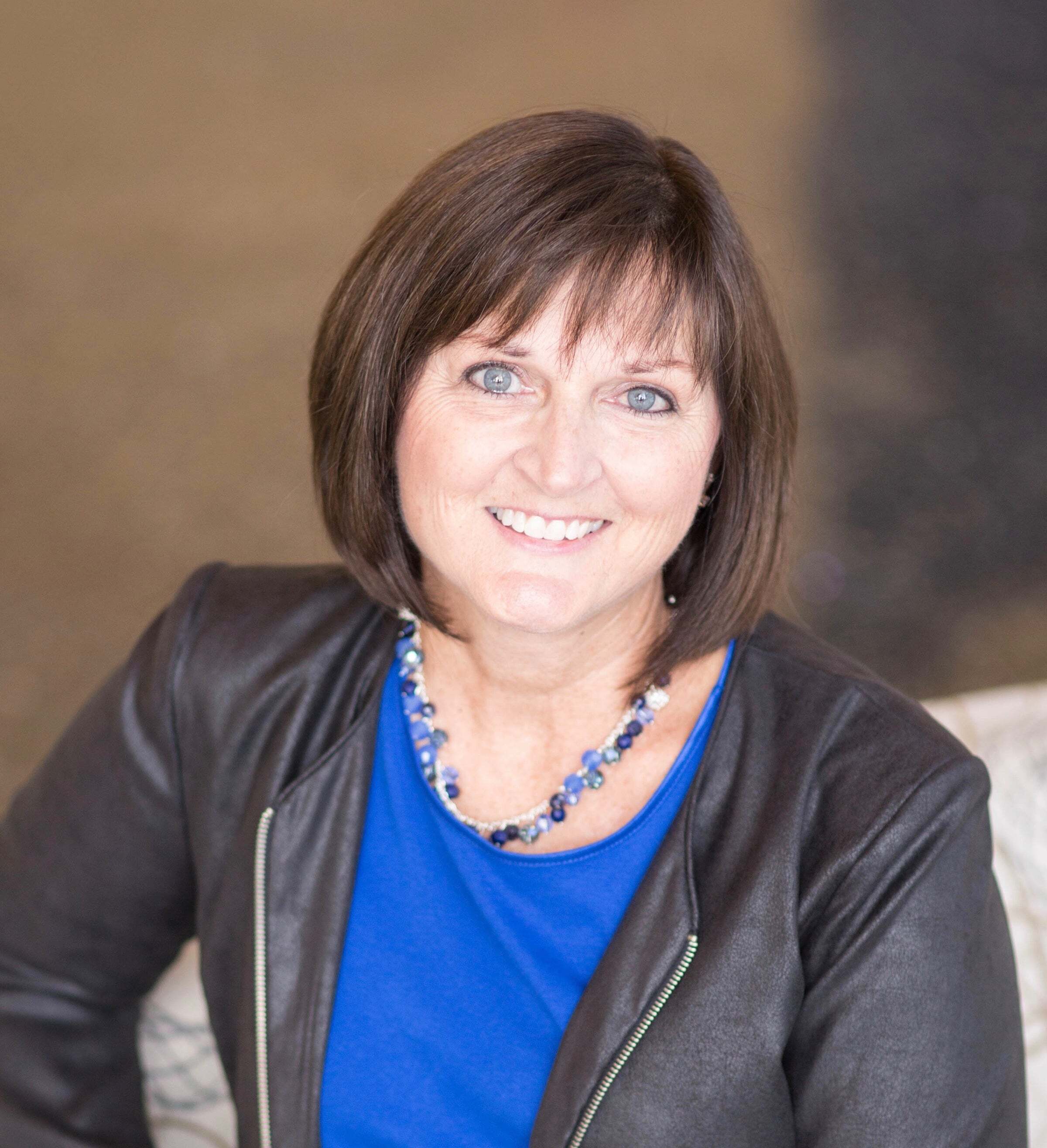Cathy Adelsperger, Associate Real Estate Broker in Fort Wayne, Bradley Realty, Inc.