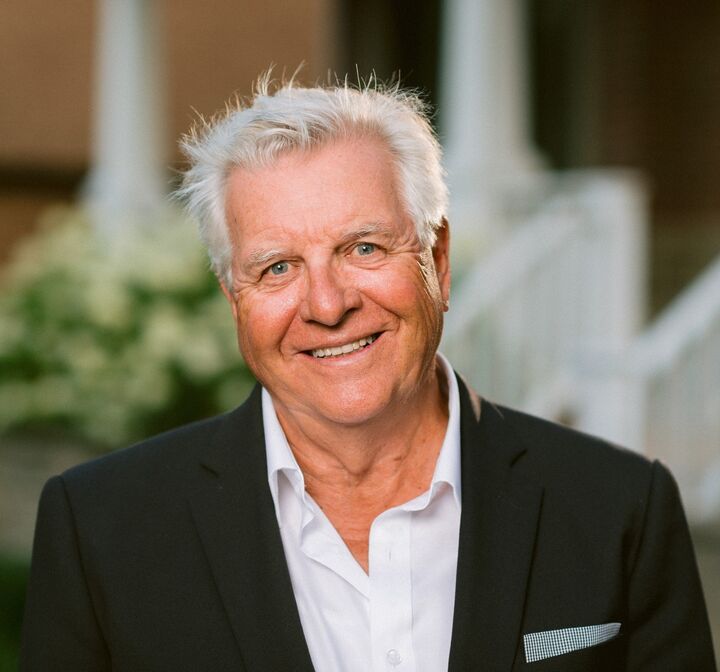 Douglas Toombs,  in Vaughan, Coldwell Banker The Real Estate Centre, Brokerage