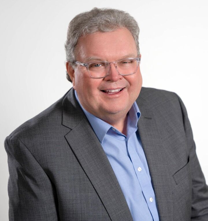 Jim Barry, Real Estate Broker/Real Estate Salesperson in Holland, Schmidt Realtors