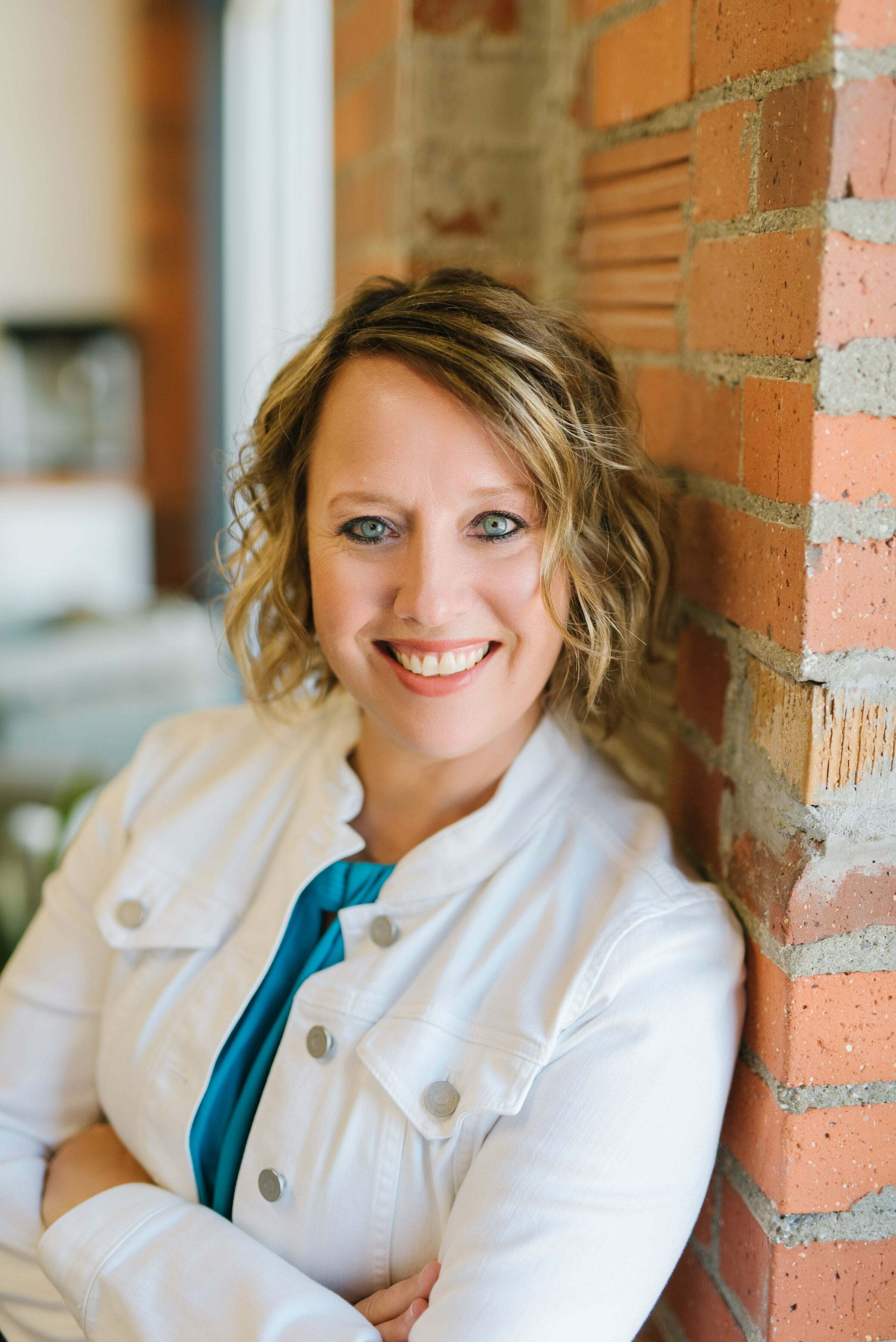 Leslie Homa, Associate Real Estate Broker in Rapid City, ClearView Realty