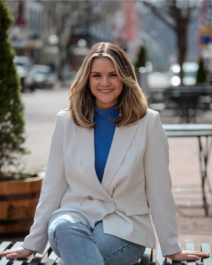 Caroline Mucci, Real Estate Salesperson in Frankfort, Commonwealth Real Estate