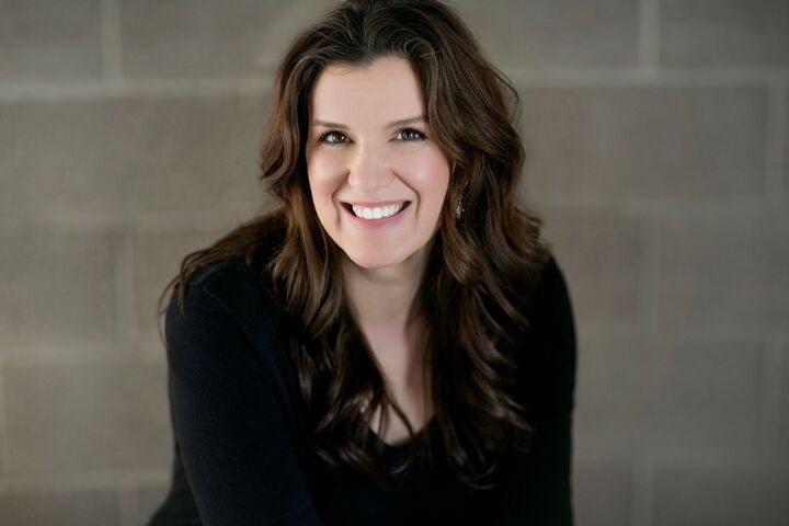 Sandra Lloyd, Real Estate Salesperson in Lehi, Momentum