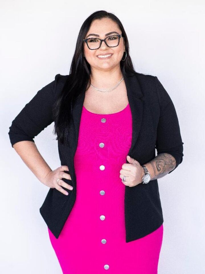 Yvette Watson, Real Estate Salesperson in Barstow, Home Source