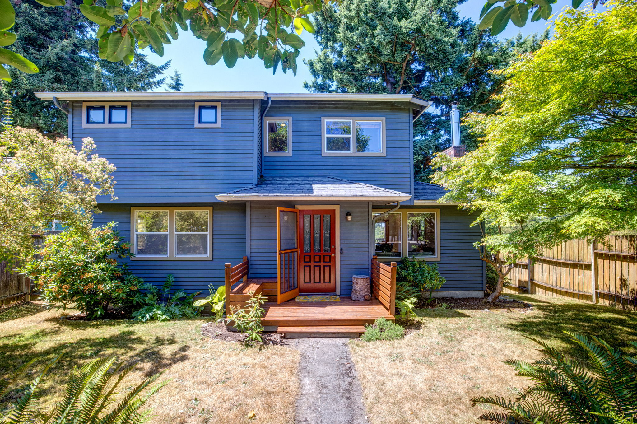 Property Photo: 11557 Palatine Avenue N WA 98133