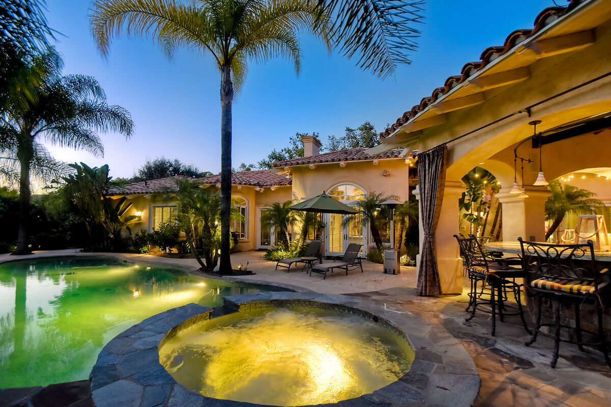 Property Photo: 14924 Huntington Gate Dr CA 92064