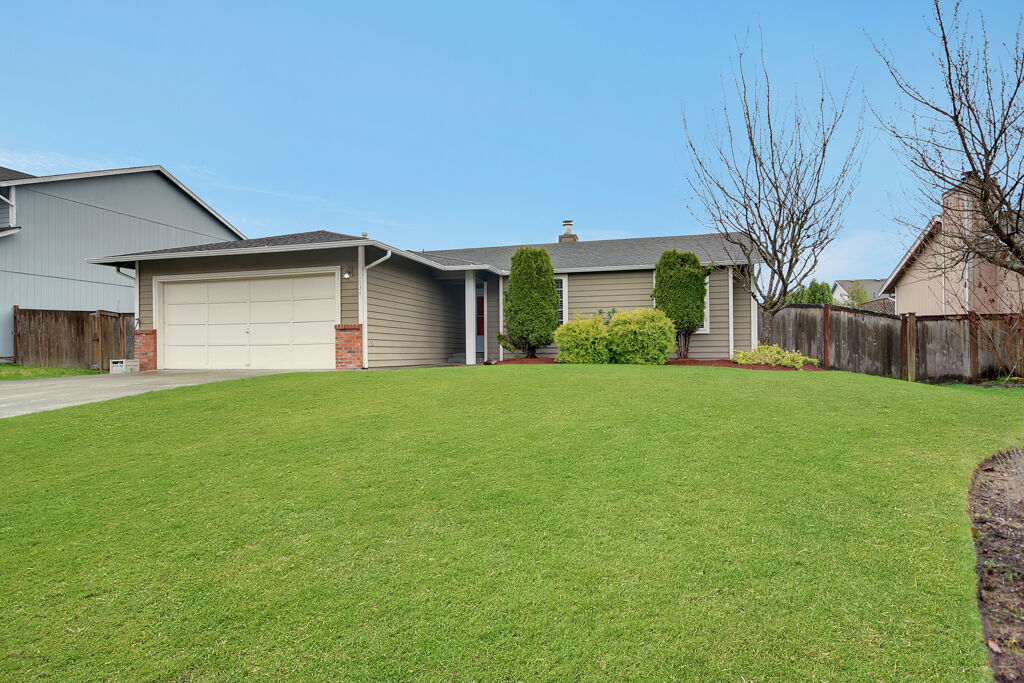 Property Photo: 11134 171st St E WA 98374