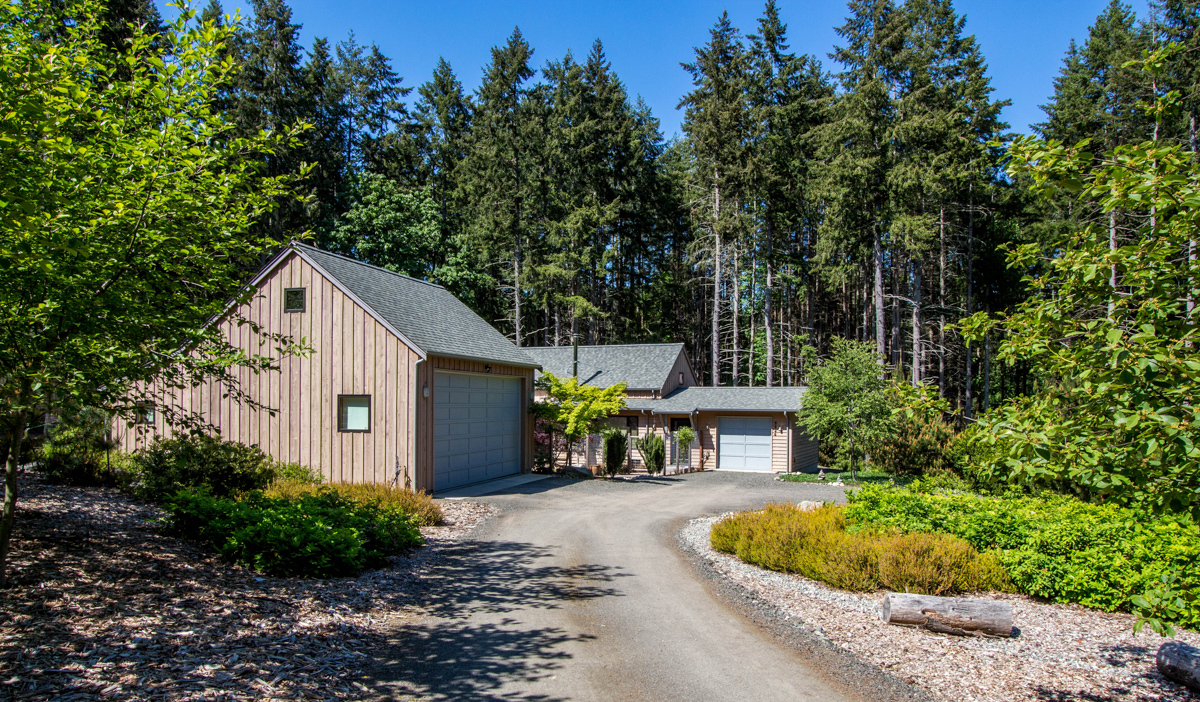 Property Photo: Rose Trail Lane 9824 NE Rose Trail Lane  WA 98110 