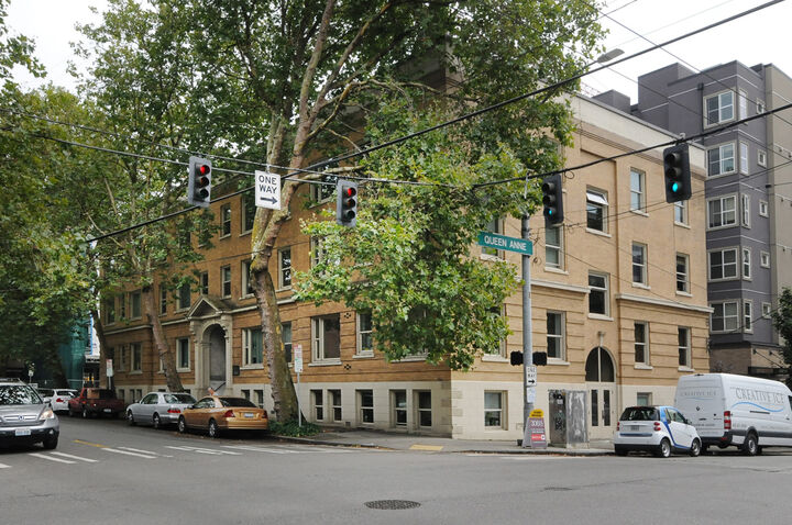 7 Harrison St 39  Seattle WA 98109 photo