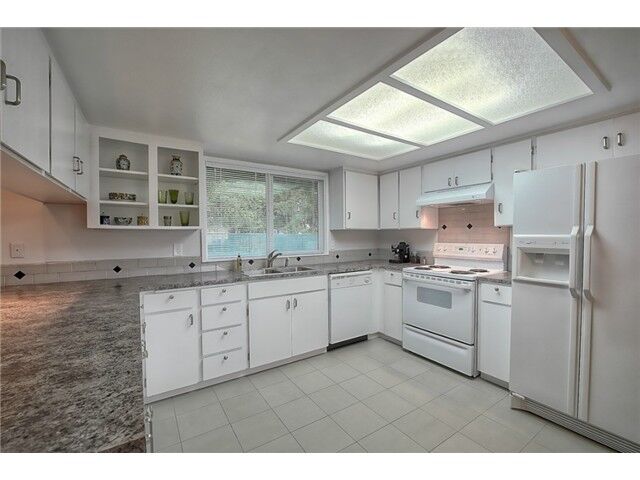 Property Photo: Pictures 1010 186th St Ct E  WA 98387