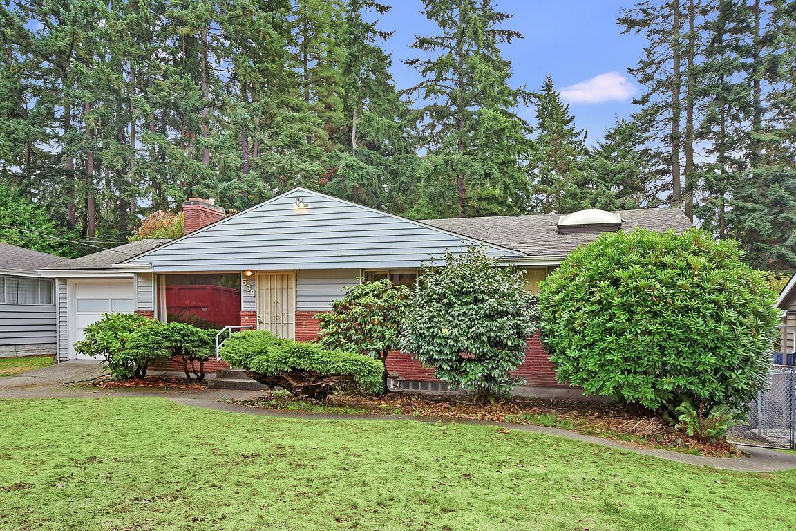 Property Photo:  539 N 170th Place  WA 98133 