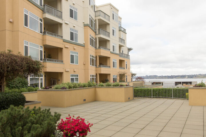 108 2nd Ave S 406  Kirkland WA 98033 photo