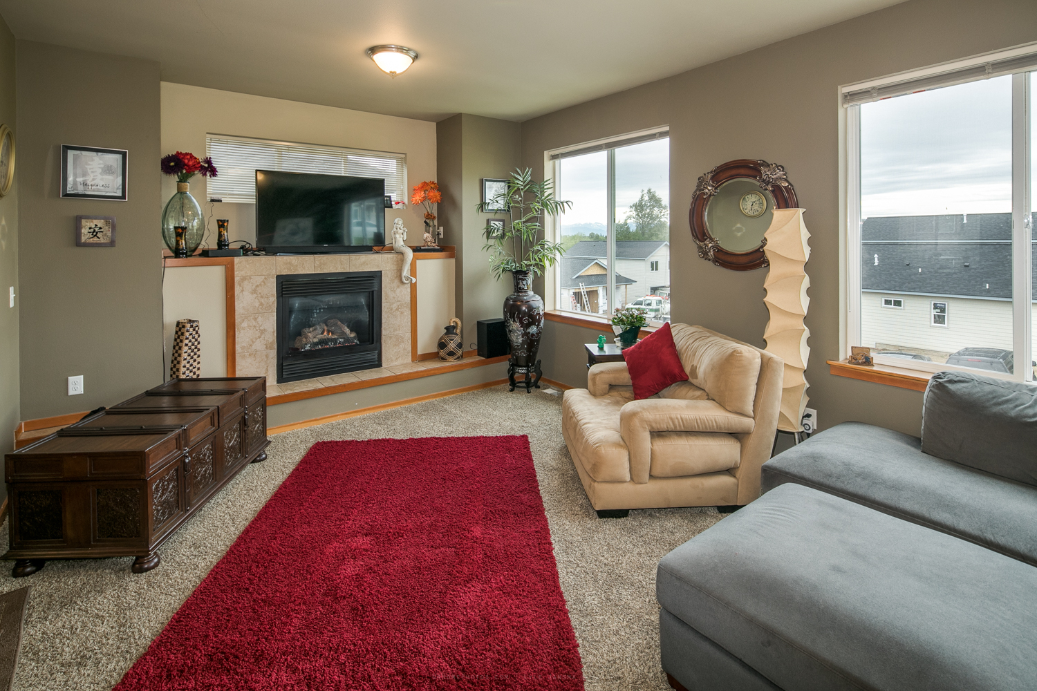 Property Photo:  2083 Roxy Lp  WA 98248 