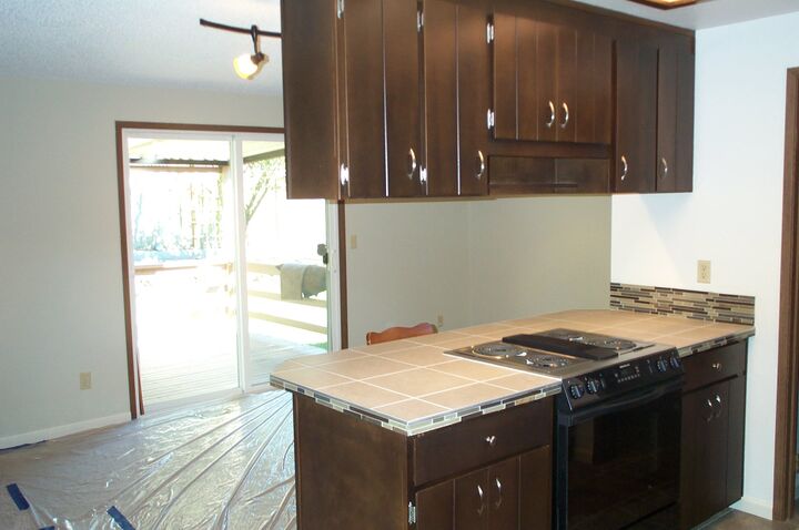 Property Photo: Interior photos 1107 N Frace St WA 98406