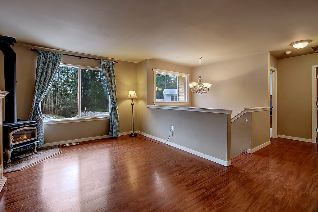 Property Photo:  321 Woodhaven Ct  WA 98251 