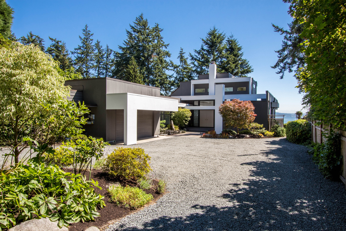 Property Photo:  7348 Madrona Dr NE  WA 98110 