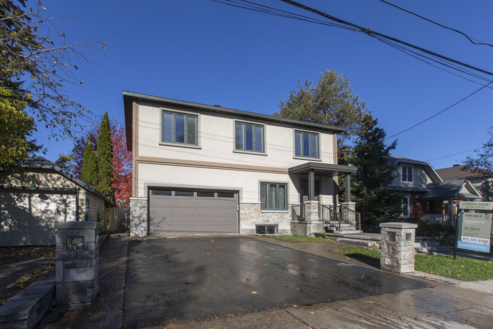 Property Photo:  47 Iona St  ON K1Y 3L6 