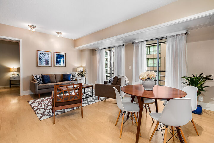 Property Photo: Living Room 98 Union St 908  WA 98101 