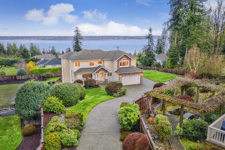 Property Photo:  11554 NE Skyward Loop  WA 98346 