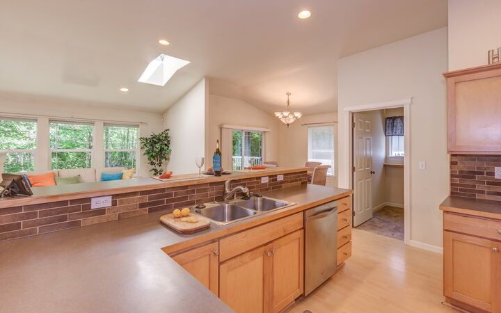 Property Photo: Awesome rambler with no steps 113 Harborview Dr WA 98229