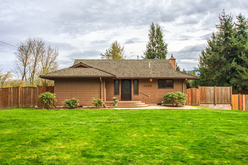 Property Photo: 1208 Mission Rd WA 98247