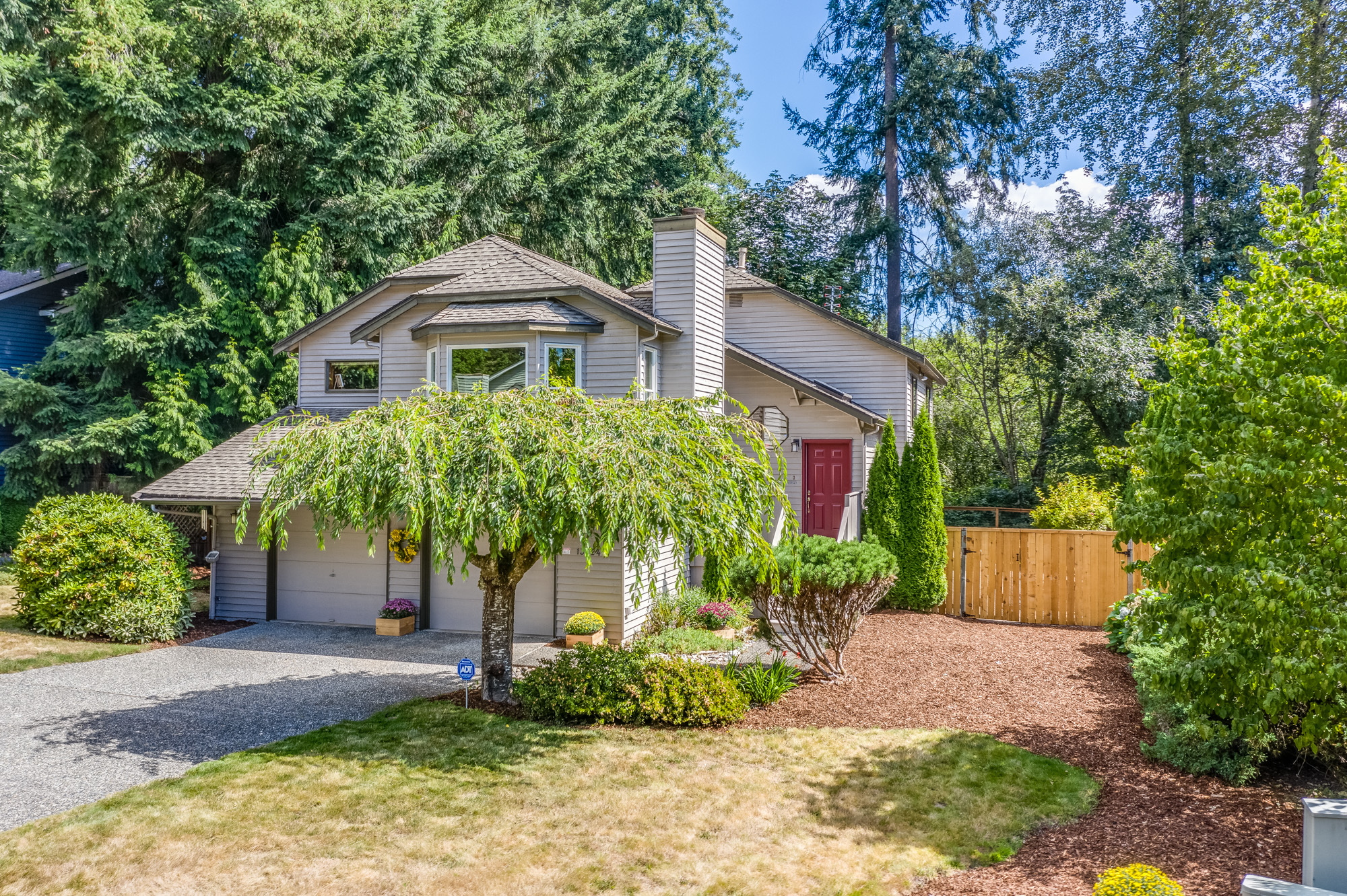 Property Photo:  13724 176th Ave NE  WA 98052 
