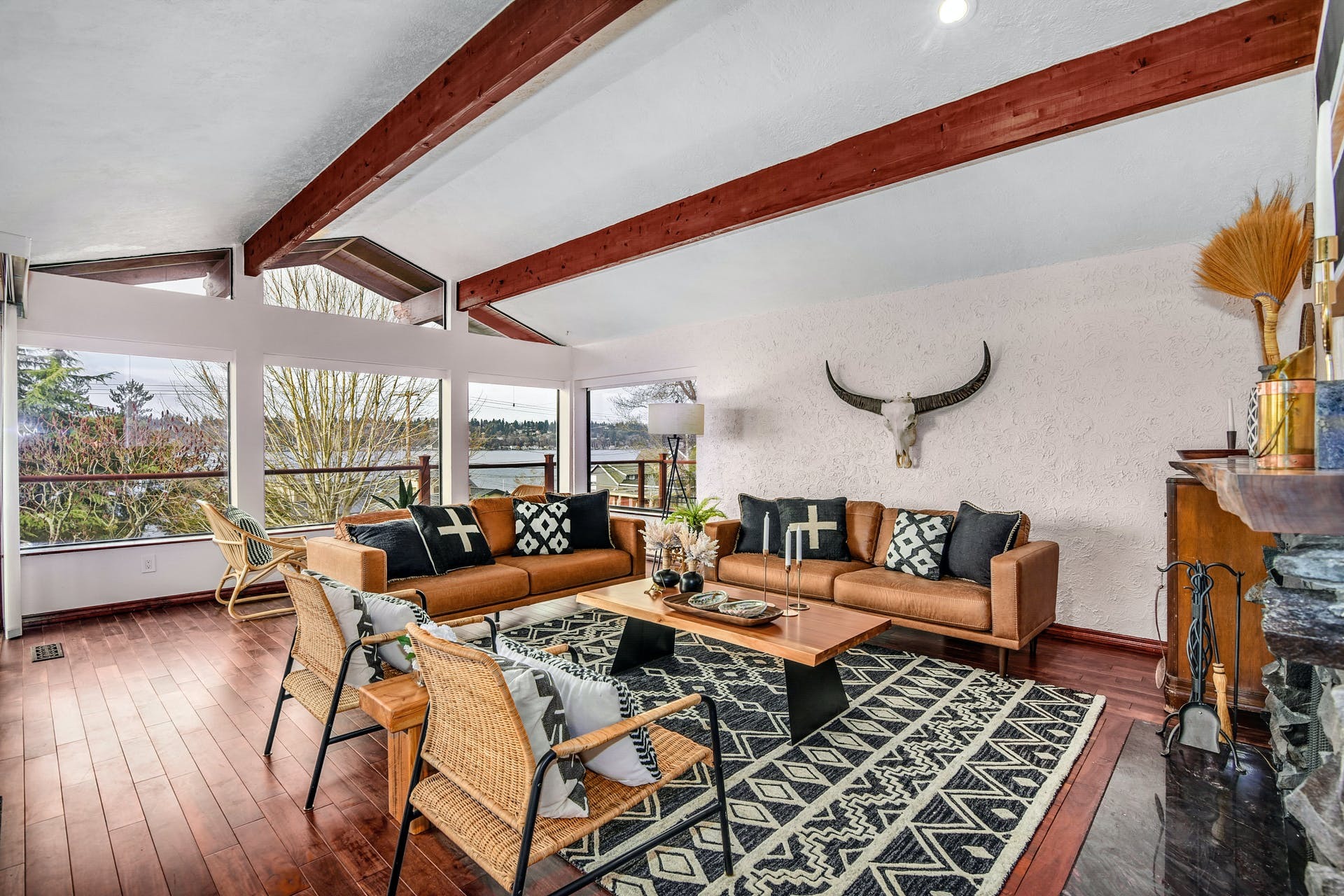 Property Photo: 12534 Holmes Point Drive NE WA 98034