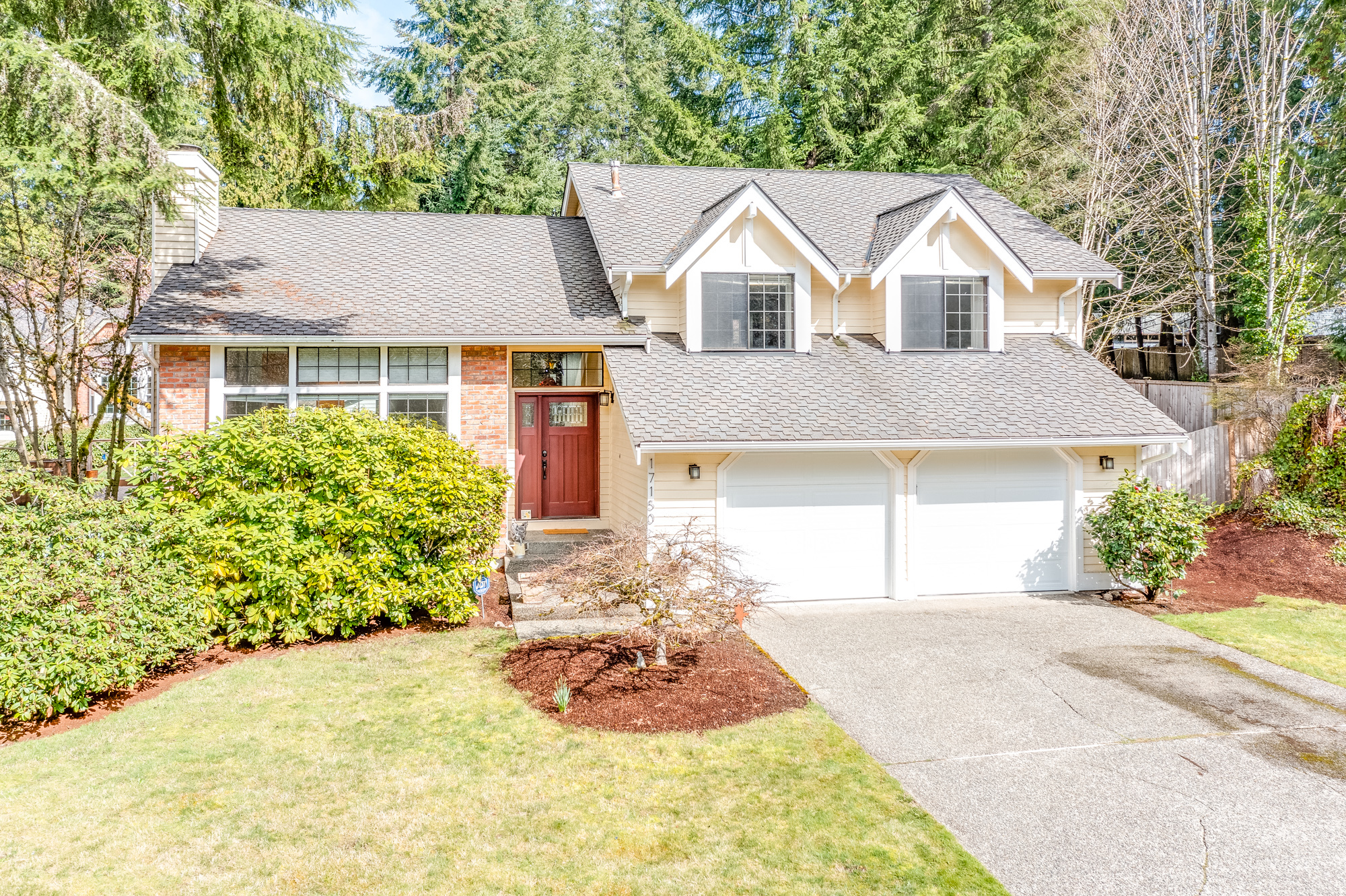 Property Photo: 17150 NE 140th Court WA 98052