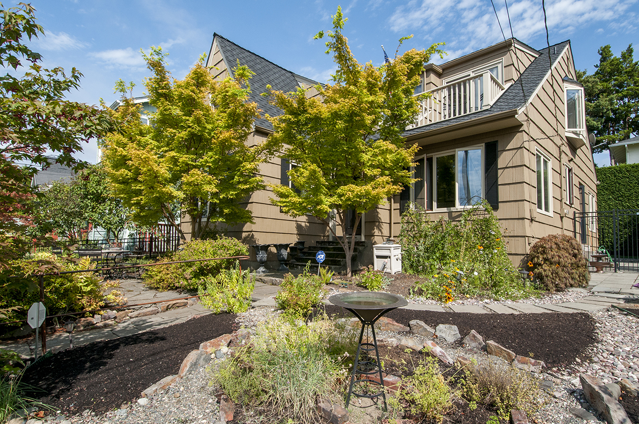 Property Photo:  6808 34th Ave NW  WA 98117 