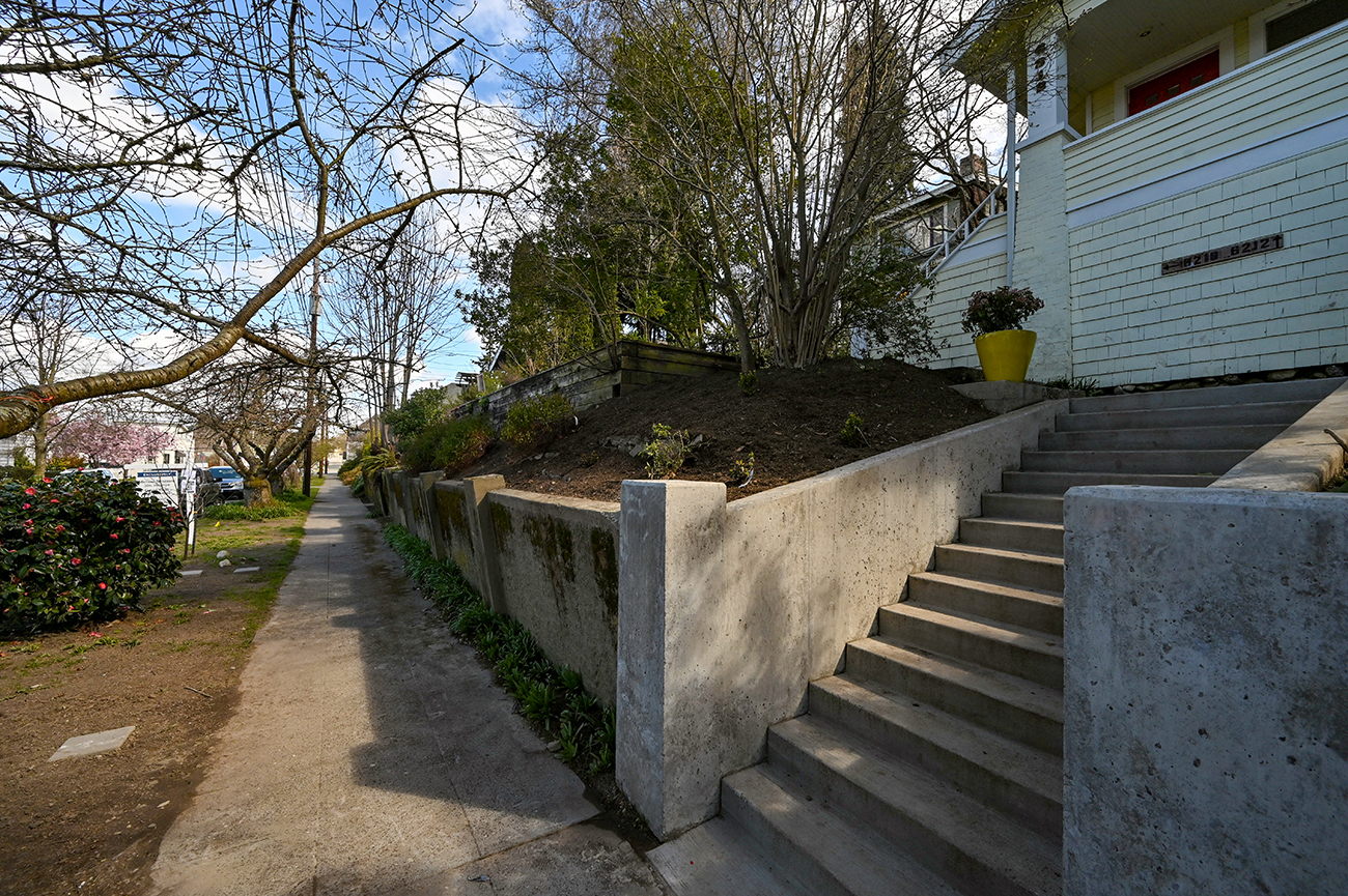 Property Photo: Exterior 6216 Woodlawn Ave N  WA 98103 