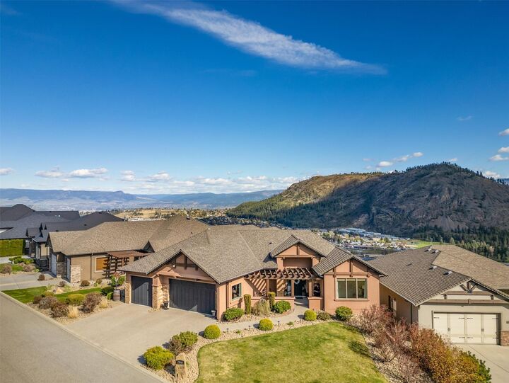 Property Photo:  2546 Hedgestone Drive  BC V4T 2Y3 
