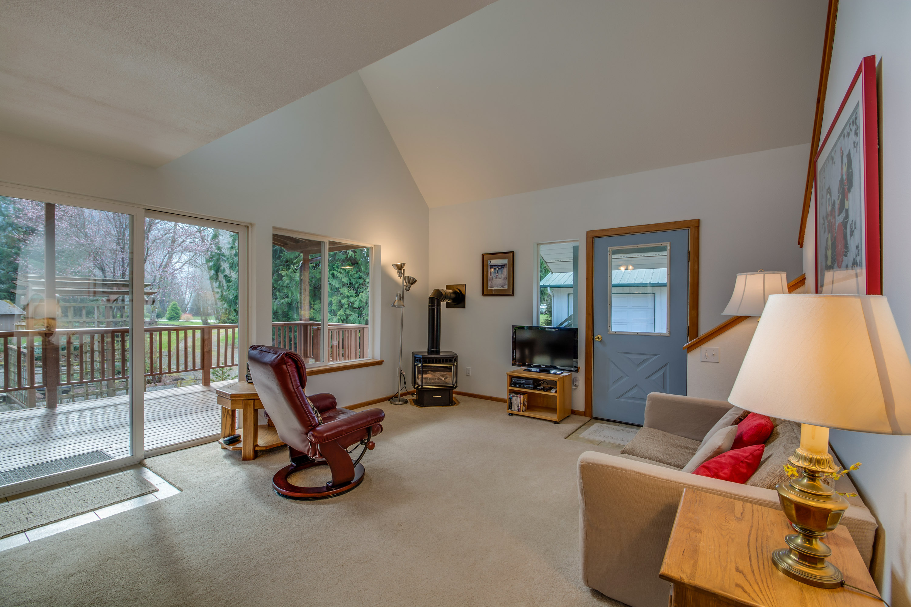 Property Photo: Living room 8263 Emmanuel Lane WA 98237