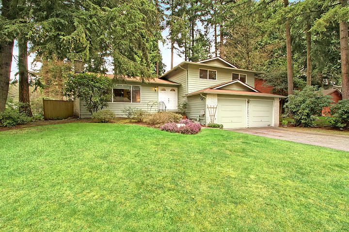 Property Photo:  10700 NE 144th Place  WA 98034 