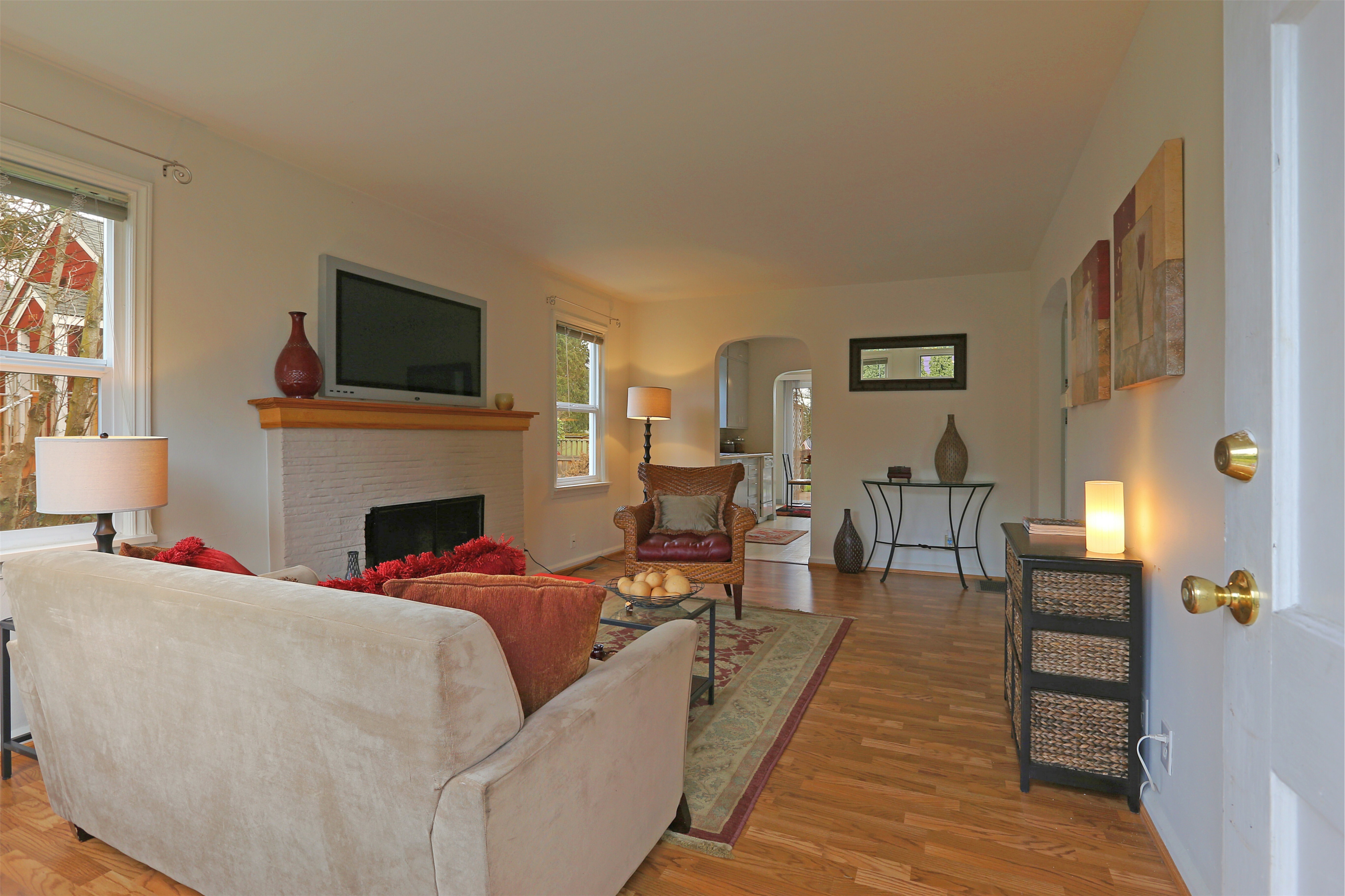 Property Photo: Living room 1545 NE 147th  WA 98155 