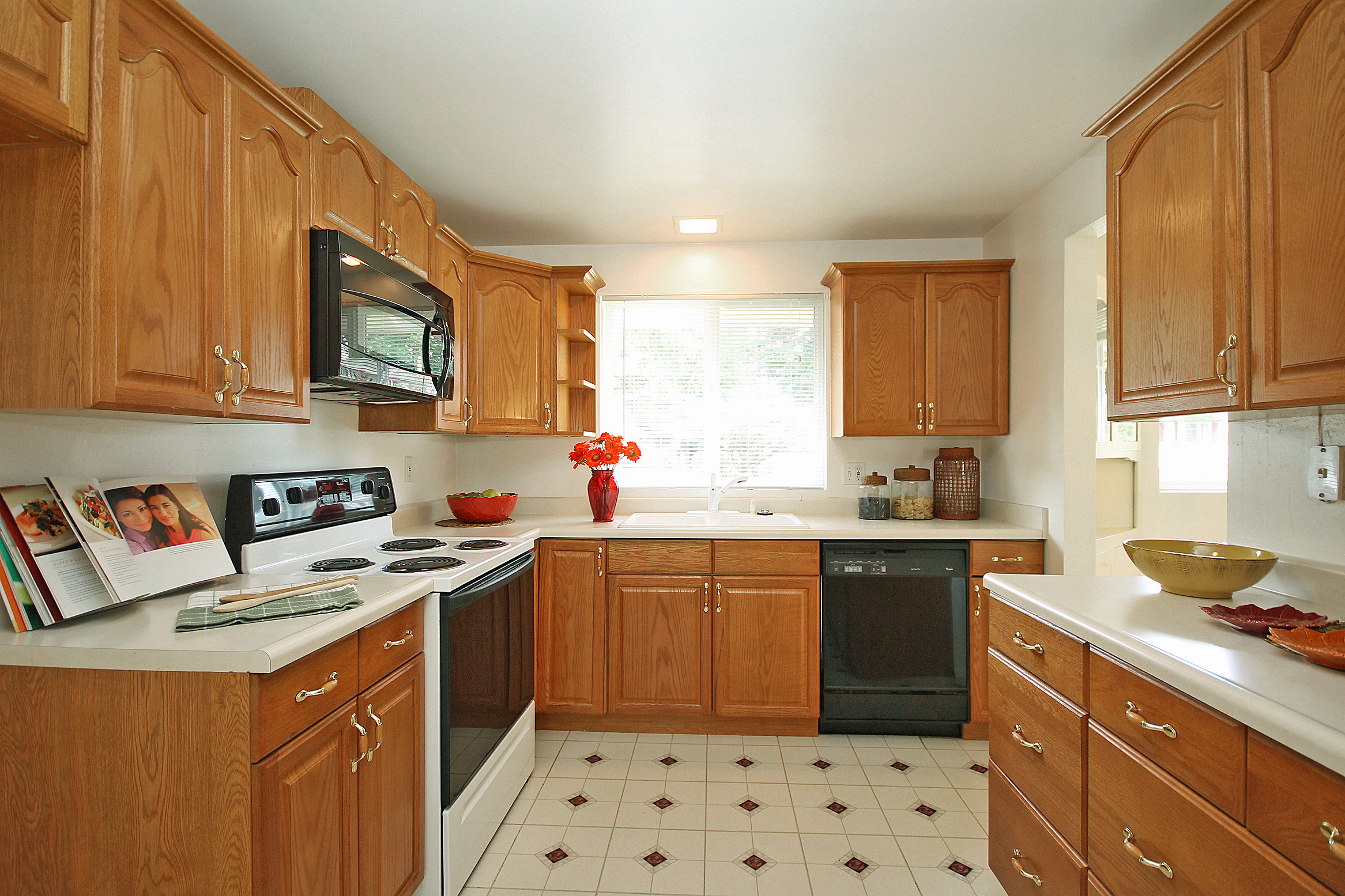 Property Photo: Kitchen 5306 156th Ave NE  WA 98052 