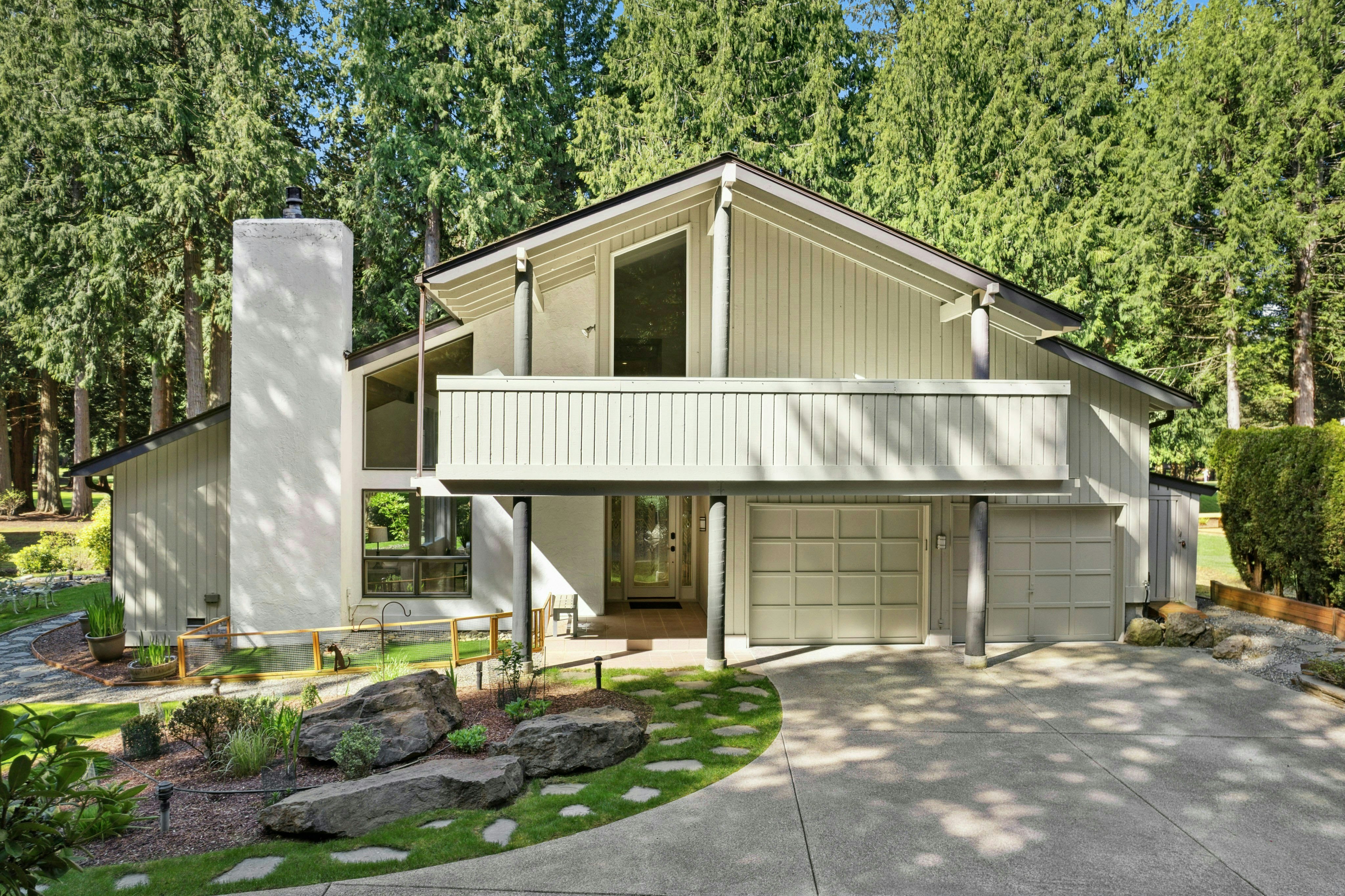 Property Photo: 21010 NE 33rd Place WA 98074