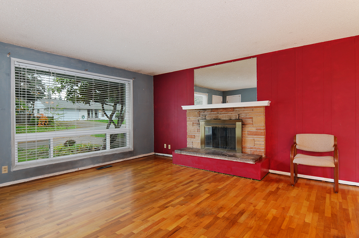 Property Photo: Living room, dining room, kitchen 7903 191st St SW WA 98026