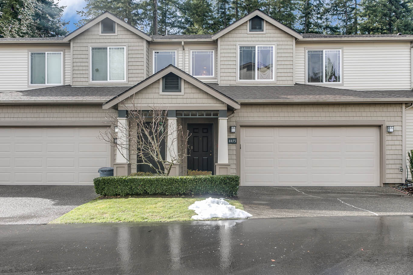 Property Photo:  4475 248th Lane SE 4475  WA 98029 