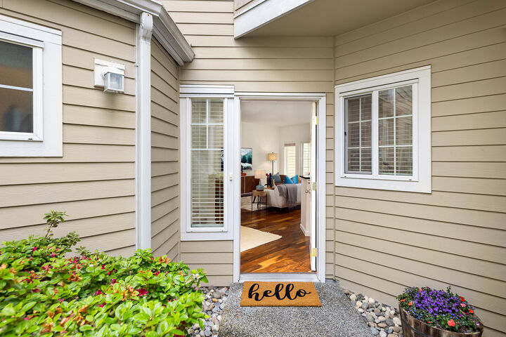 Property Photo:  1522  196th Street SE B-103  WA 98012 