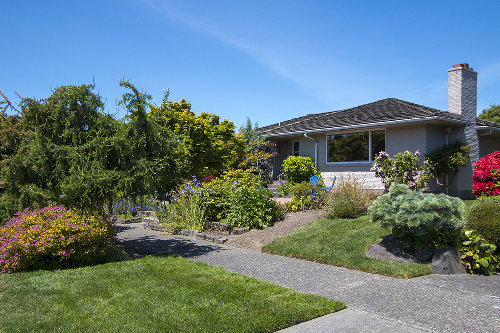 Property Photo: 2132 NW 86th Street WA 98117