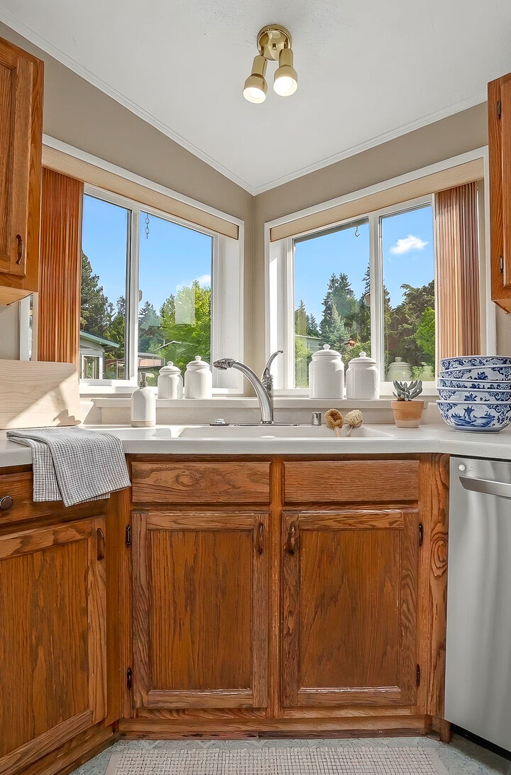 Property Photo: Home 905 243rd Street SW WA 98021